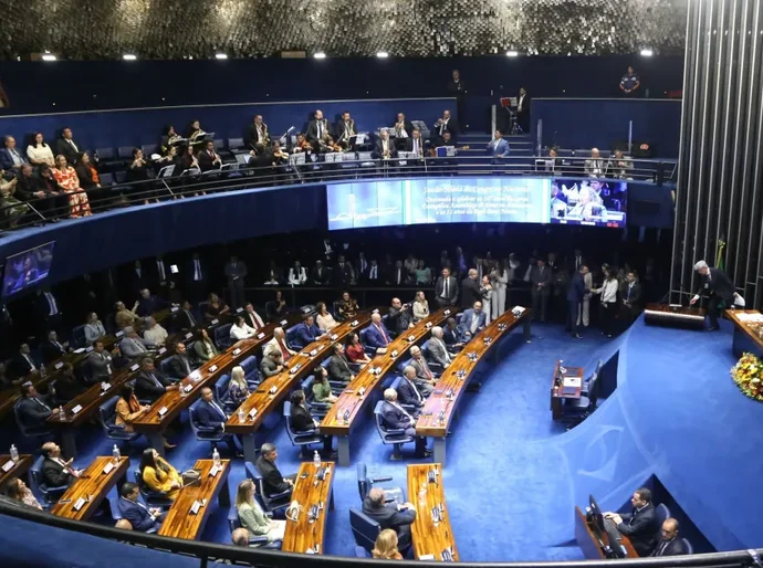 Segurança Pública: governo e oposição travam disputa por pauta no Congresso