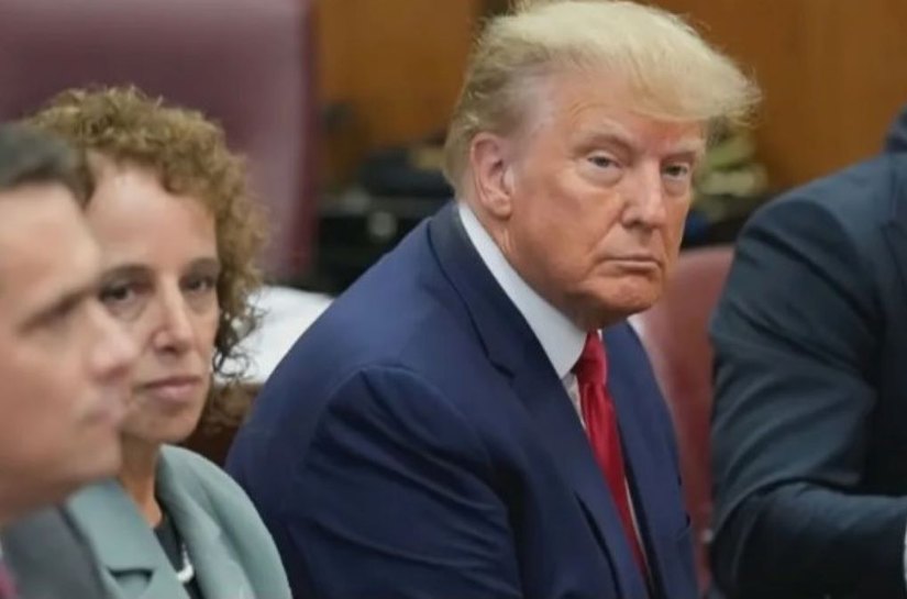 Trump é acusado de “conspiração ilegal” contra eleição de 2016 nos EUA; ex-presidente se diz inocente