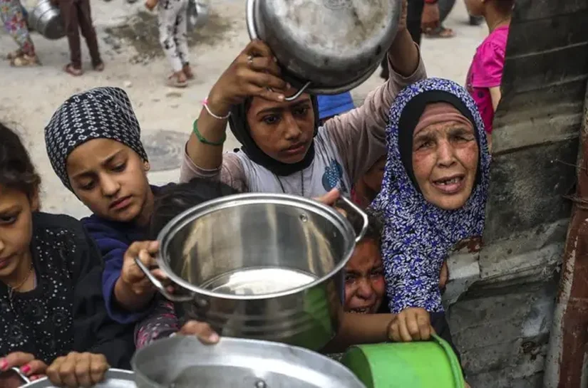 Israel está submetendo população de Gaza 'à fome forçada', diz alto funcionário da ONU à BBC