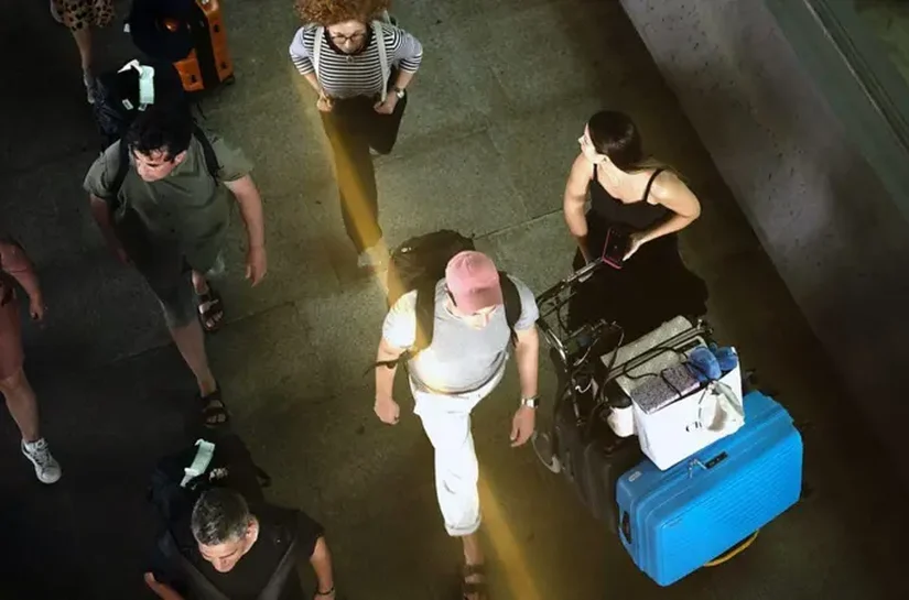 Como as traduções em tempo real podem revolucionar as viagens internacionais — e o que perdemos com isso