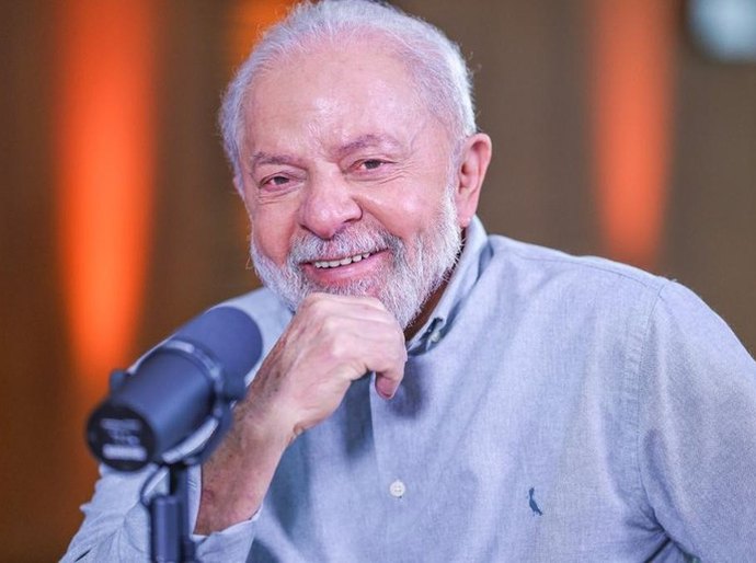 Argentina precisa de presidente que respeite a democracia, diz Lula