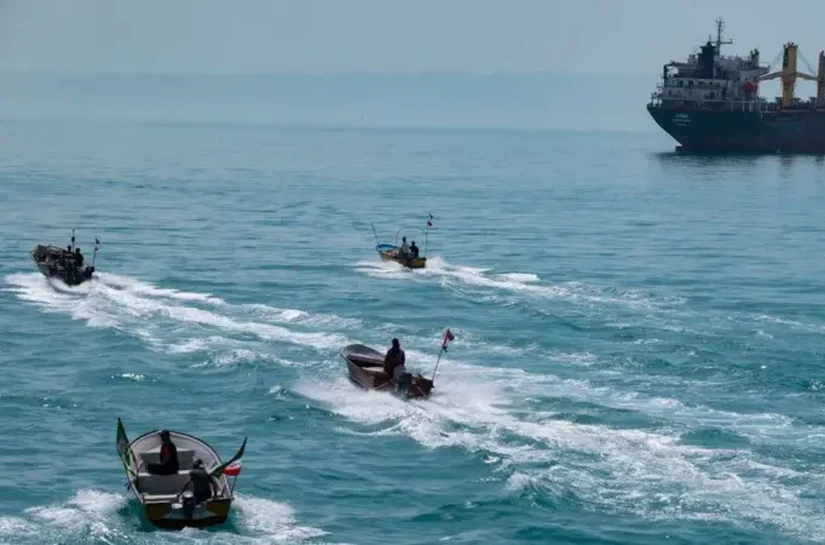A 'marinha mosquito' do Irã: como 'enxame' de pequenas embarcações desafia os EUA no Estreito de Ormuz
