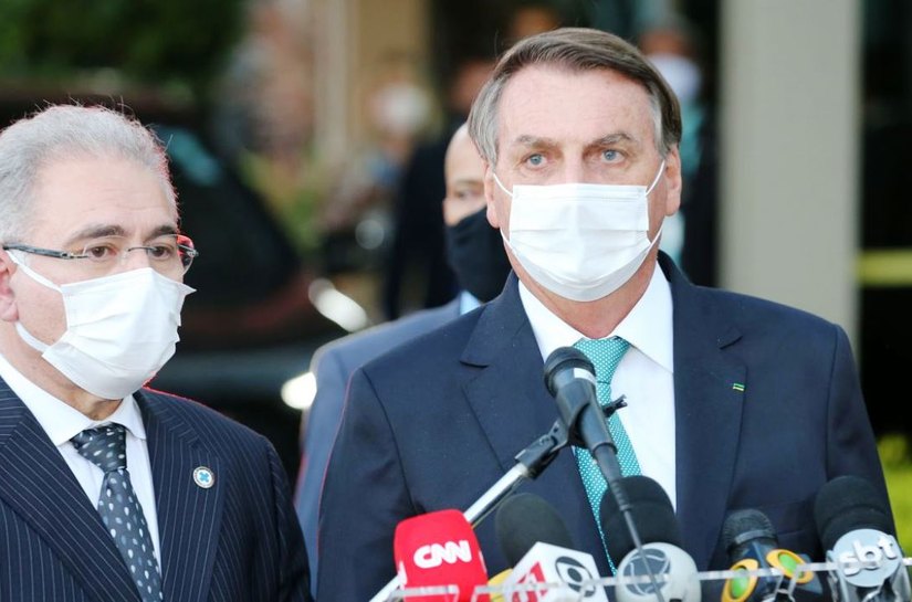 Governo formaliza contrato com Fiocruz para vacina de Oxford