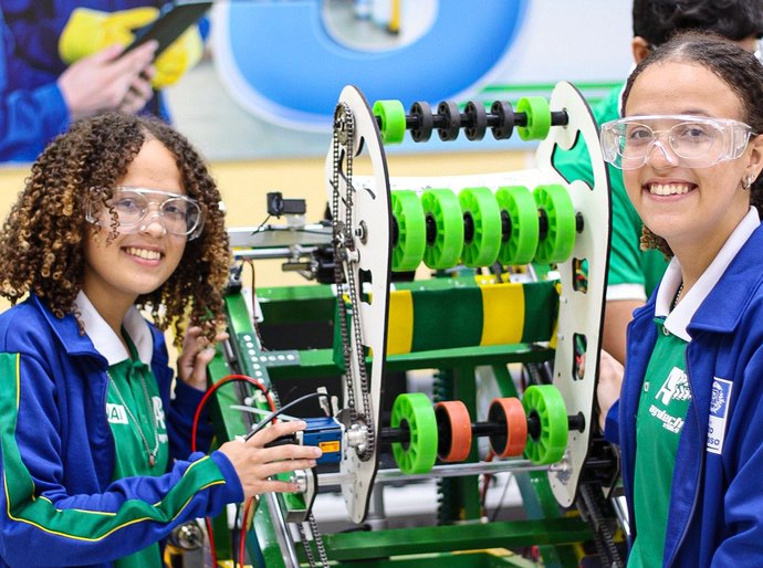 Estudantes de Várzea Grande vão representar a Rede Estadual de Ensino em campeonato nacional de robótica