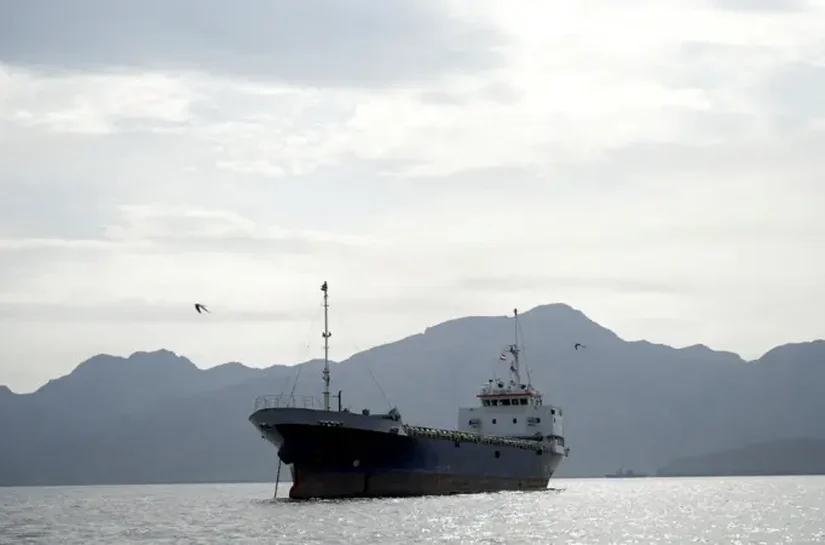 Trump bloqueia Estreito de Ormuz e ameaça destruir 'navios de ataque'; o que se sabe