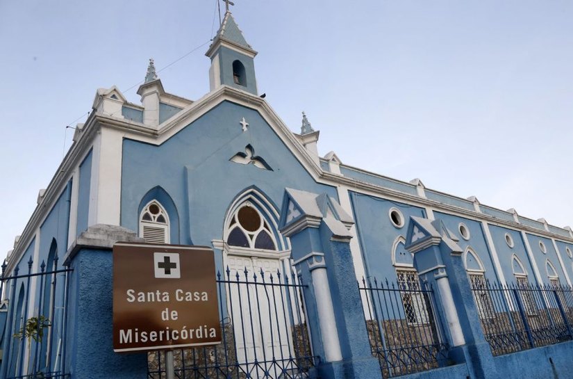 Abílio anuncia lance de R$ 30 milhões para compra da Santa Casa de Cuiabá