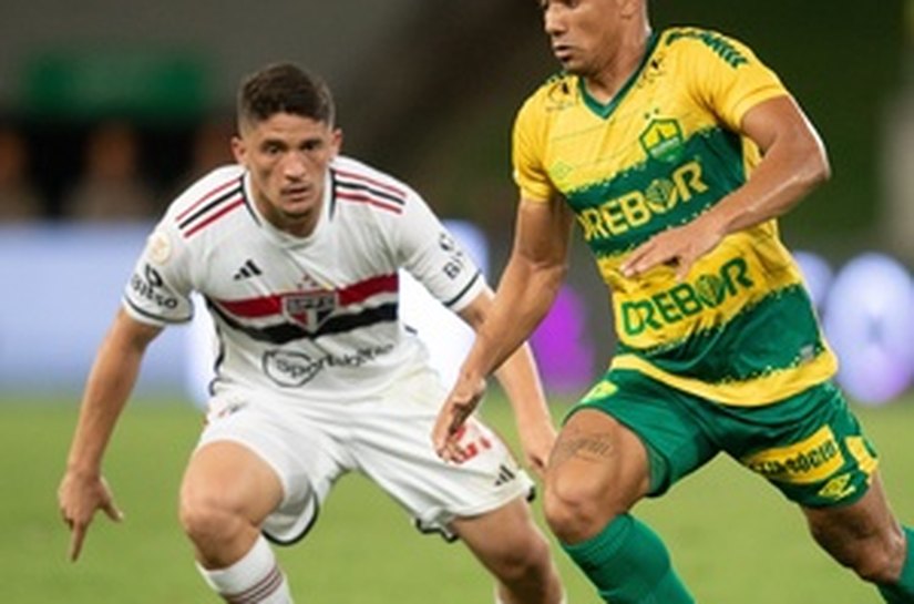 Cuiabá bate São Paulo em jogo com pênaltis marcados após intervenção do VAR