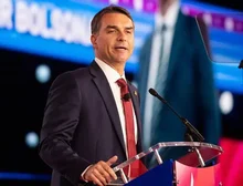 Flávio Bolsonaro vai aos EUA em busca de Trump e agenda positiva em meio a crise e sob olhar atento do governo Lula