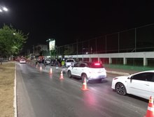 Operação Lei Seca termina com dez motoristas presos por embriaguez na madrugada de sábado, 28