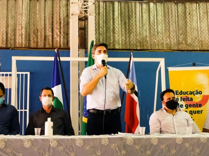 Seduc realiza primeira entrega para climatizar 100% das escolas em MT