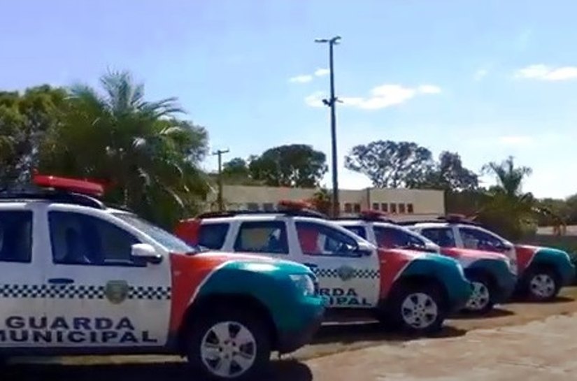 Veja Vídeo: GM de Várzea Grande ganha viaturas com nova roupagem e 07 carabinas calibre 12
