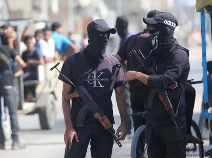 Em meio a soltura de reféns, embate interno entre Hamas e clã palestino deixa ao menos 27 mortos em Gaza