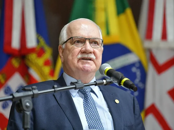 Fachin assume relatoria do caso sobre Moraes e Vorcaro
