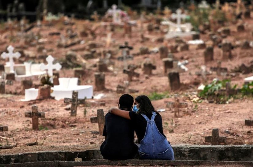 Governo deixou de gastar 80,7 bilhões de reais destinados à pandemia em 2020, diz estudo