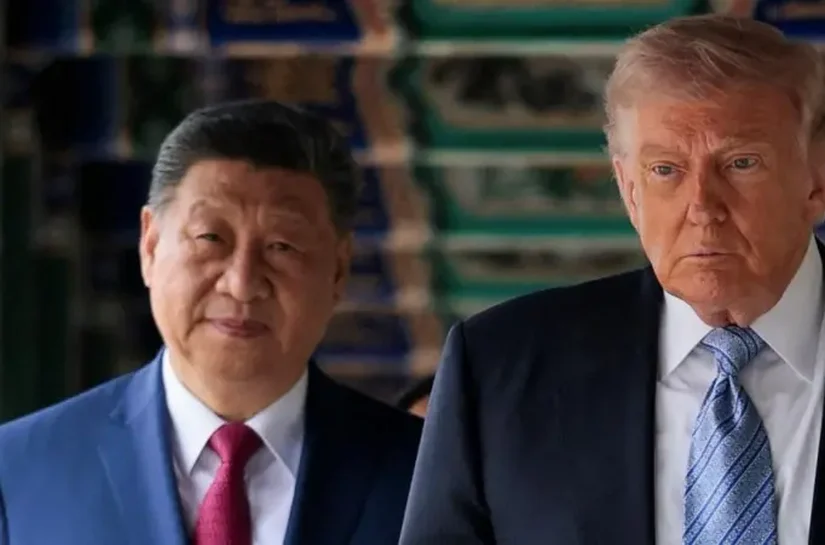 Após visita à China, Trump alerta Taiwan contra independência