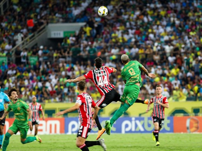 Cuiabá joga bem mas, cede empate para o São Paulo no Brasileirão