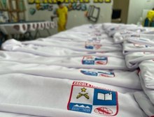Governo entrega 30 mil uniformes escolares confeccionados por reeducandos em MT