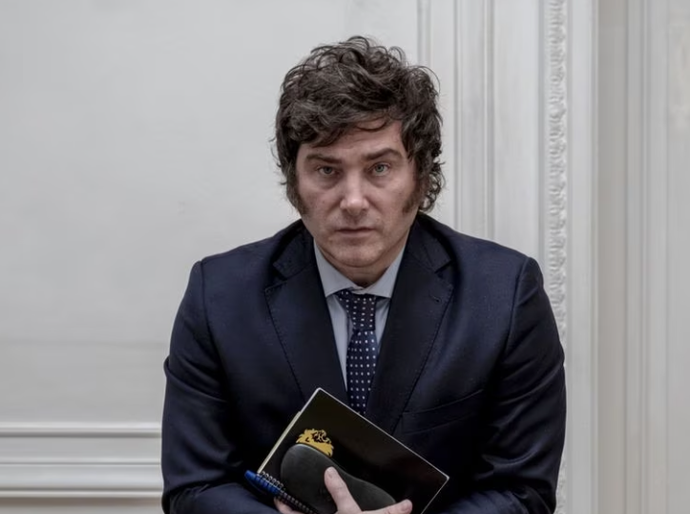 Escândalo de venda de candidaturas afunda o ultradireitista Javier Milei na Argentina