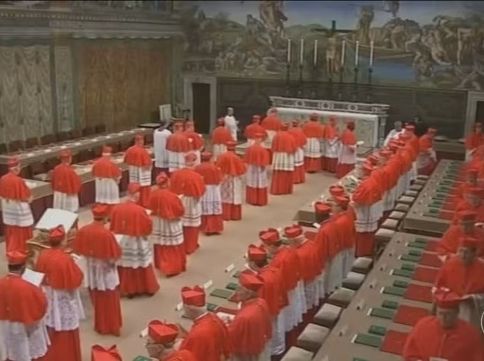 Cardeal italiano ganha força antes do Conclave