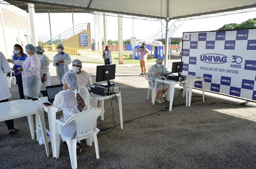 Veja a idade: Várzea Grande retoma vacinação de idosos a partir de terça feira, 02