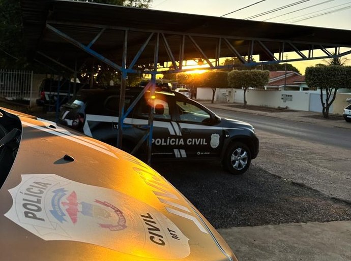 Polícia Civil cumpre 35 ordens judiciais para apurar furto de armas de fogo no Fórum de Água Boa