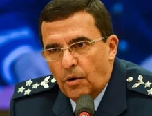 Plano de Bolsonaro era prender Moraes e impedir posse de Lula, diz ex-comandante da Aeronáutica