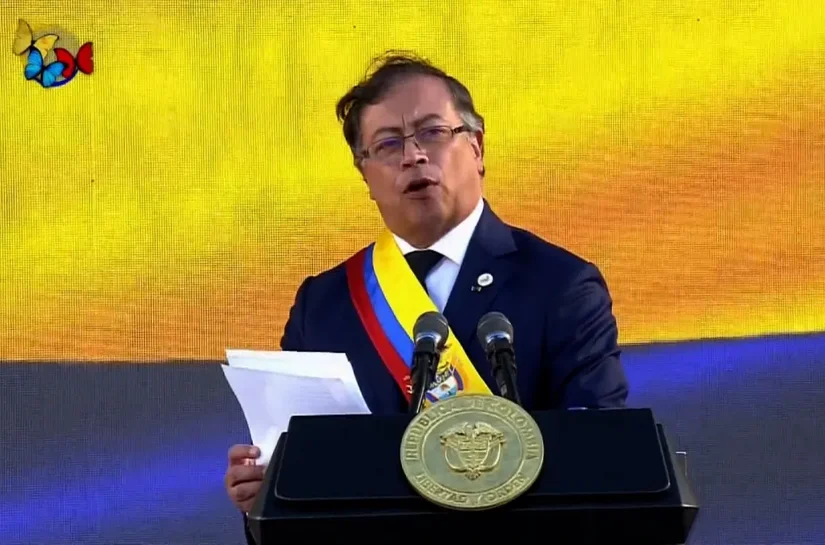 Gustavo Petro diz que barco atacado pelos EUA pode ter sido colombiano