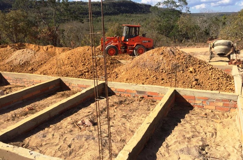 Polícia Civil apreende maquinas da Prefeitura de Ribeirãozinho em obra particular