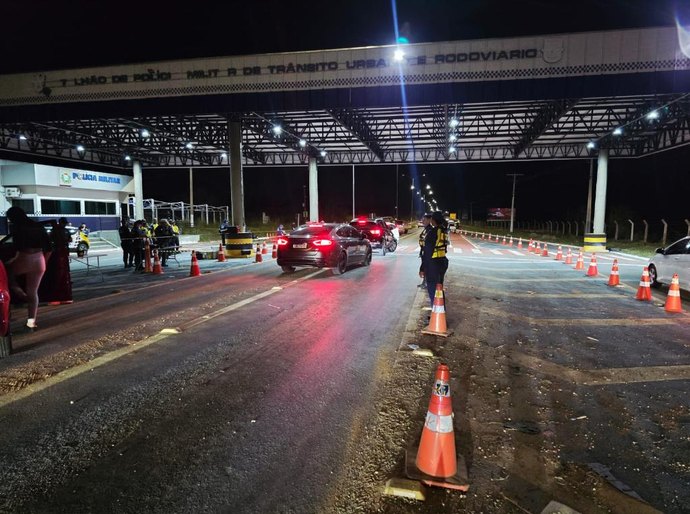 Operação termina com 42 autos de infração de trânsito aplicados e remoção de 21 veículos