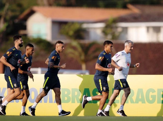 Seleção brasileira faz primeiro treino para estreia nas eliminatórias