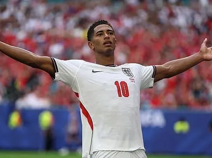 Bellingham decide na prorrogação, e Inglaterra elimina Noruega na Copa