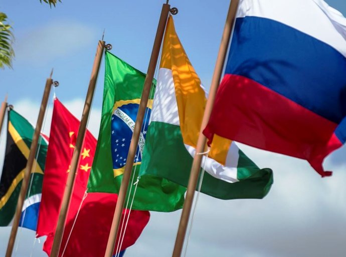 Irã apresenta pedido para ingressar no Brics