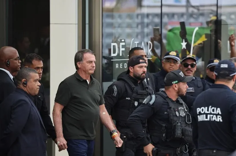 Cirurgia de Bolsonaro deve durar até quatro horas e terá anestesia geral