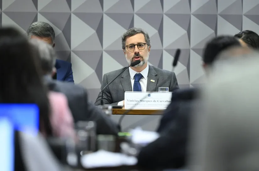 Ministro diz que em prol de sigilo não alertou governo sobre fraude no INSS