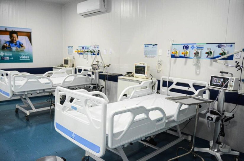 Mauro Mendes entrega 10 novos leitos de UTI e 20 de enfermaria em Cáceres