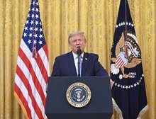 Trump acusa China de adquirir 220 milhões de registros de eleitores dos EUA