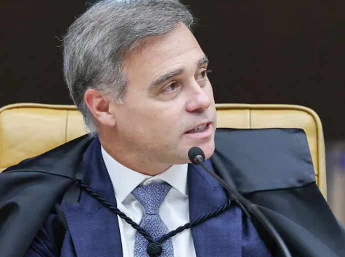 Mendonça avalia medida após troca na PF em caso que cita Lulinha