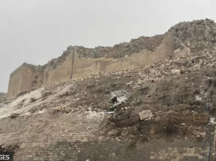Terremoto na Turquia: as imagens do castelo romano de 2.000 anos destruído pelo tremor