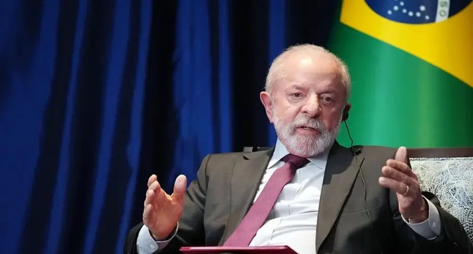 Lula: Trump sabe que 'rei morto, é rei posto' e que 'Bolsonaro é passado'