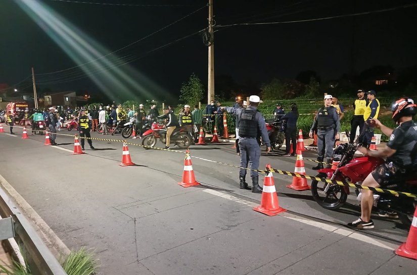 Operação Lei Seca termina com remoção de 53 motocicletas na noite de quarta-feira,13, em Cuiabá