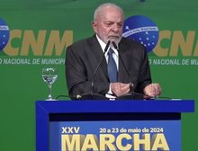 Lula diz a prefeitos que governo vai renegociar dívidas de municípios e pede que eleições não causem perda da civilidade