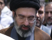 Hegseth diz que novo líder do Irã está 'provavelmente desfigurado'