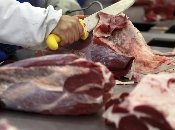 China libera retomada de importações de carne bovina do Brasil