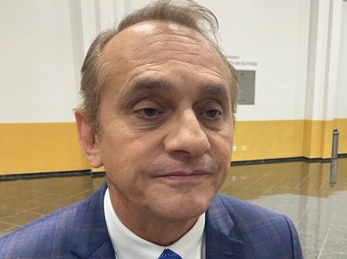 Governador de MT  ‘refuta’ deputado e manda PGE denunciá-lo por prevaricação