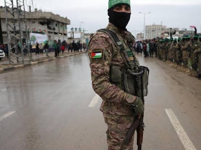 Hamas confirma acordo para seu desarmamento e retirada de Israel de Gaza