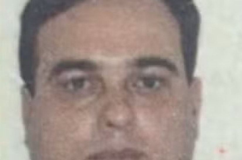 Advogado é detido e levado à polícia após ser flagrado com “pó branco” e comprimidos na PCE