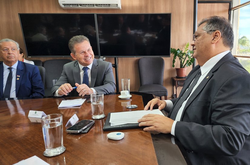 Mendes recebe ministro da Justiça para entrega de armas, viaturas e anúncio de recursos para Centro de Formação das forças de segurança