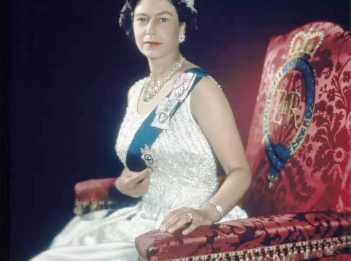 Rainha Elizabeth 2ª: Uma longa vida marcada pelo senso de dever