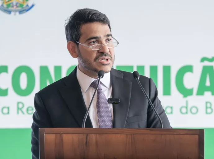 Senado fala em 'impeachment simbólico' de Messias e sabatina só em 2026