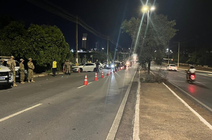 Lei Seca prende 4 motoristas embriagados e confecciona 63 multas em Cuiabá